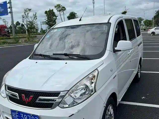 Wuling Rongguang V 2016 1.5L Standard Edition