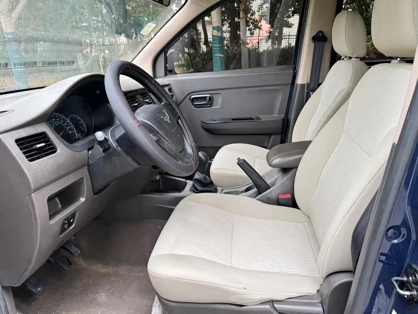 Wuling Rongguang V 2016 1.2L Standard Edition — миниатюра 12