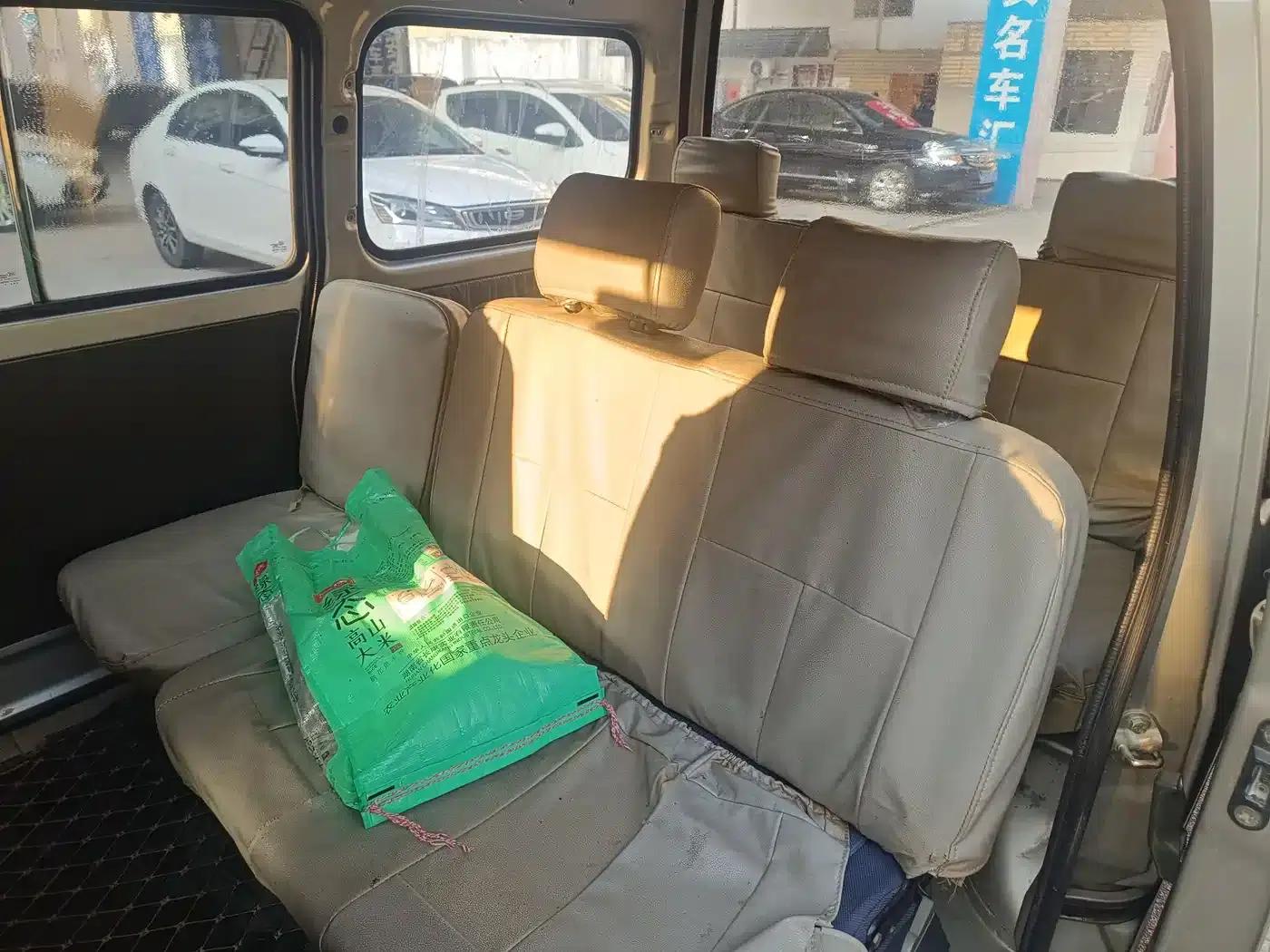 Wuling Sunshine 2010 1.0L New Practical Short Body L2Y — миниатюра 9