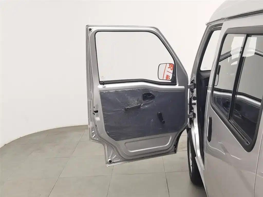 Wuling Sunshine 2023 1.5L Practical 5/7 Seat — миниатюра 8