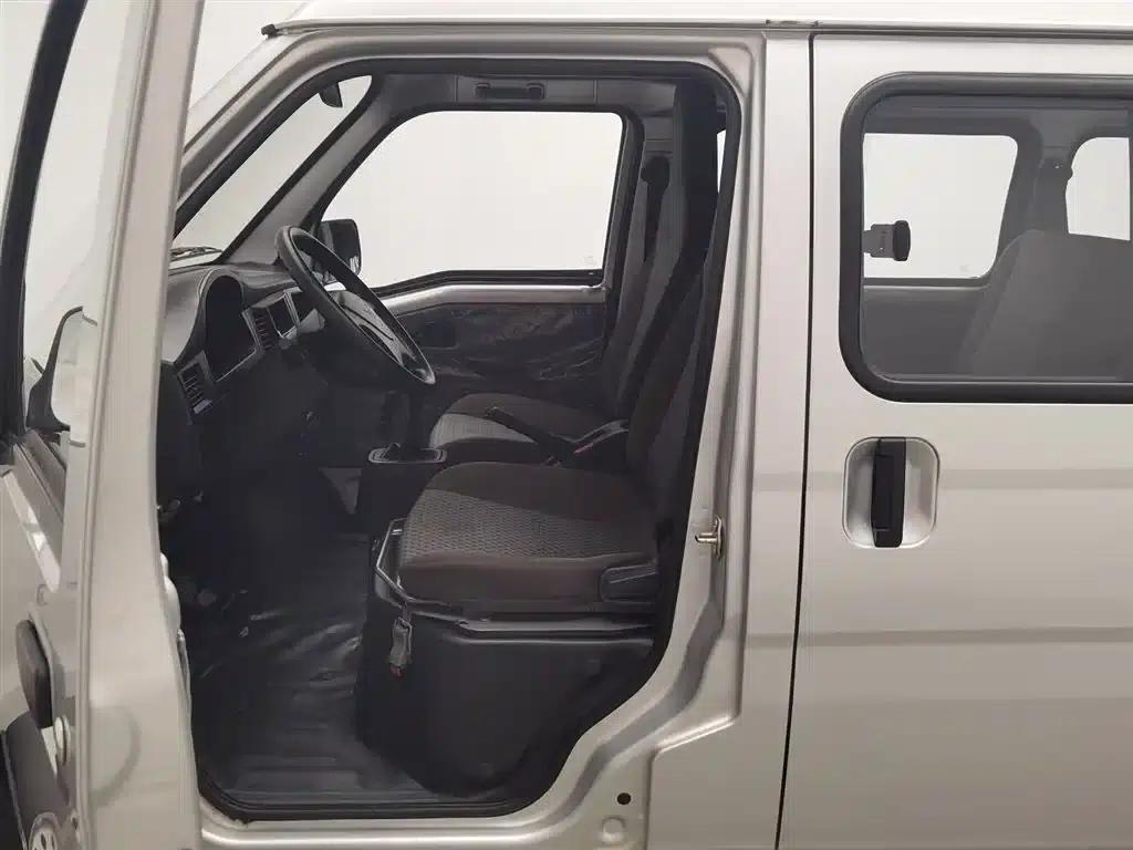 Wuling Sunshine 2023 1.5L Practical 5/7 Seat — миниатюра 10
