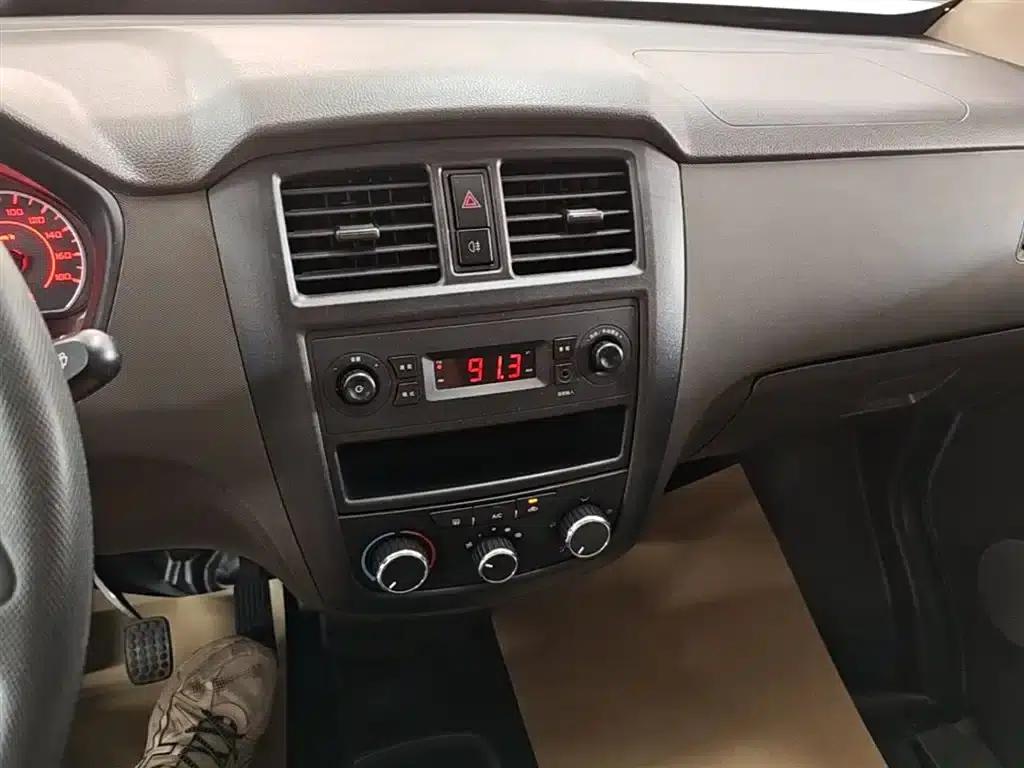 Wuling Rongguang S 2023 1.5L Basic 2-Seater with Closed Windows — миниатюра 13