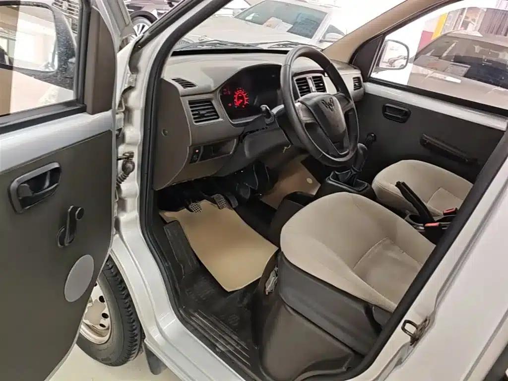 Wuling Rongguang S 2023 1.5L Basic 2-Seater with Closed Windows — миниатюра 16