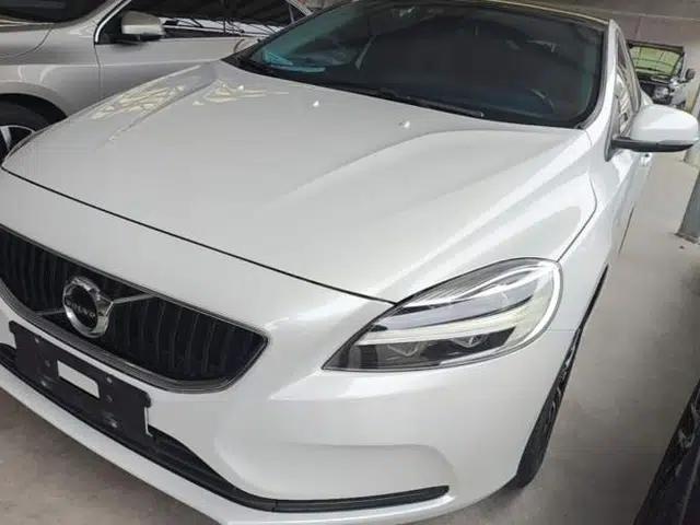 Volvo V40 2019 T3 Zhiyi Edition