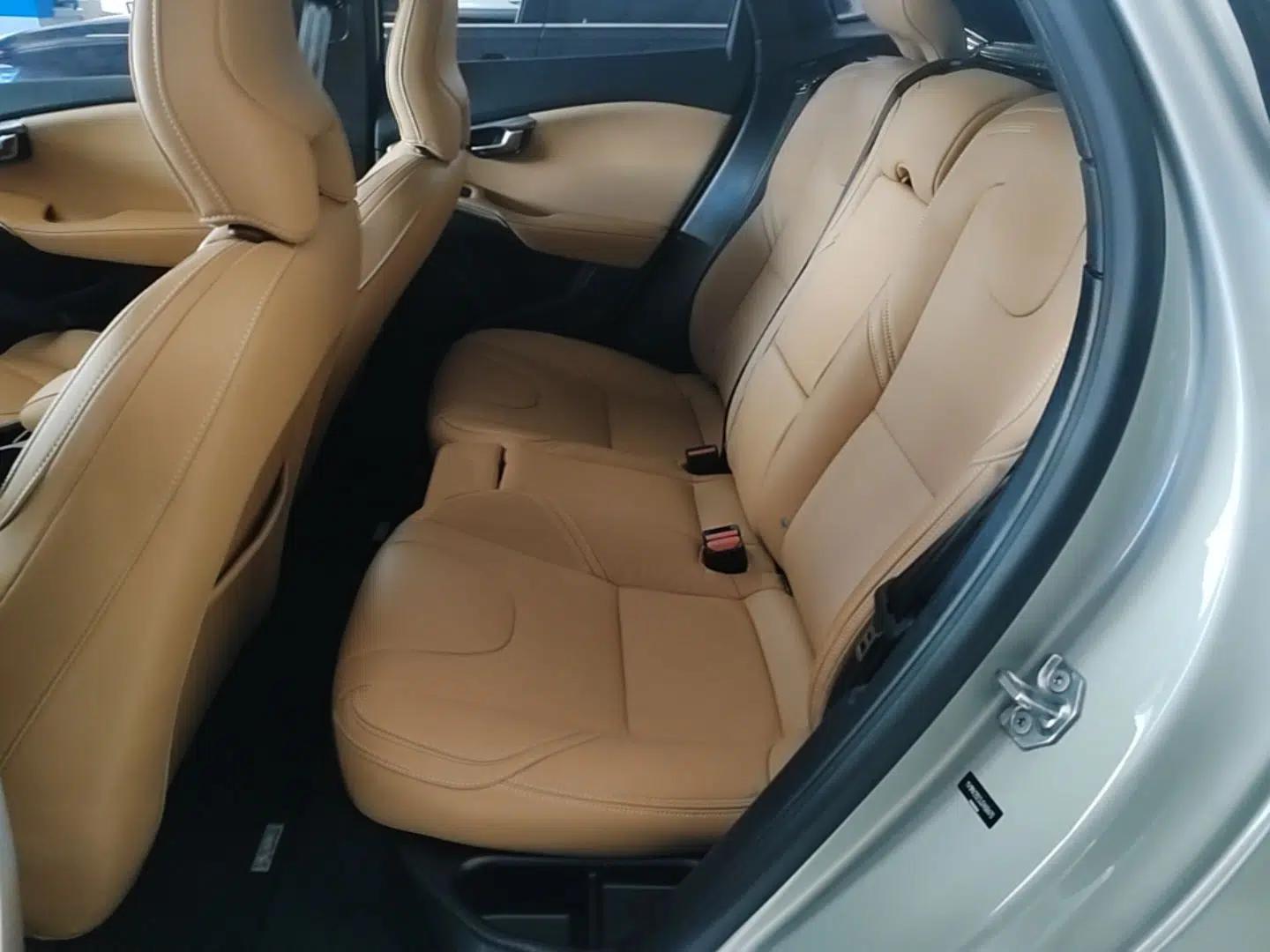 Volvo V40 2018 T3 Zhiya Edition — миниатюра 20