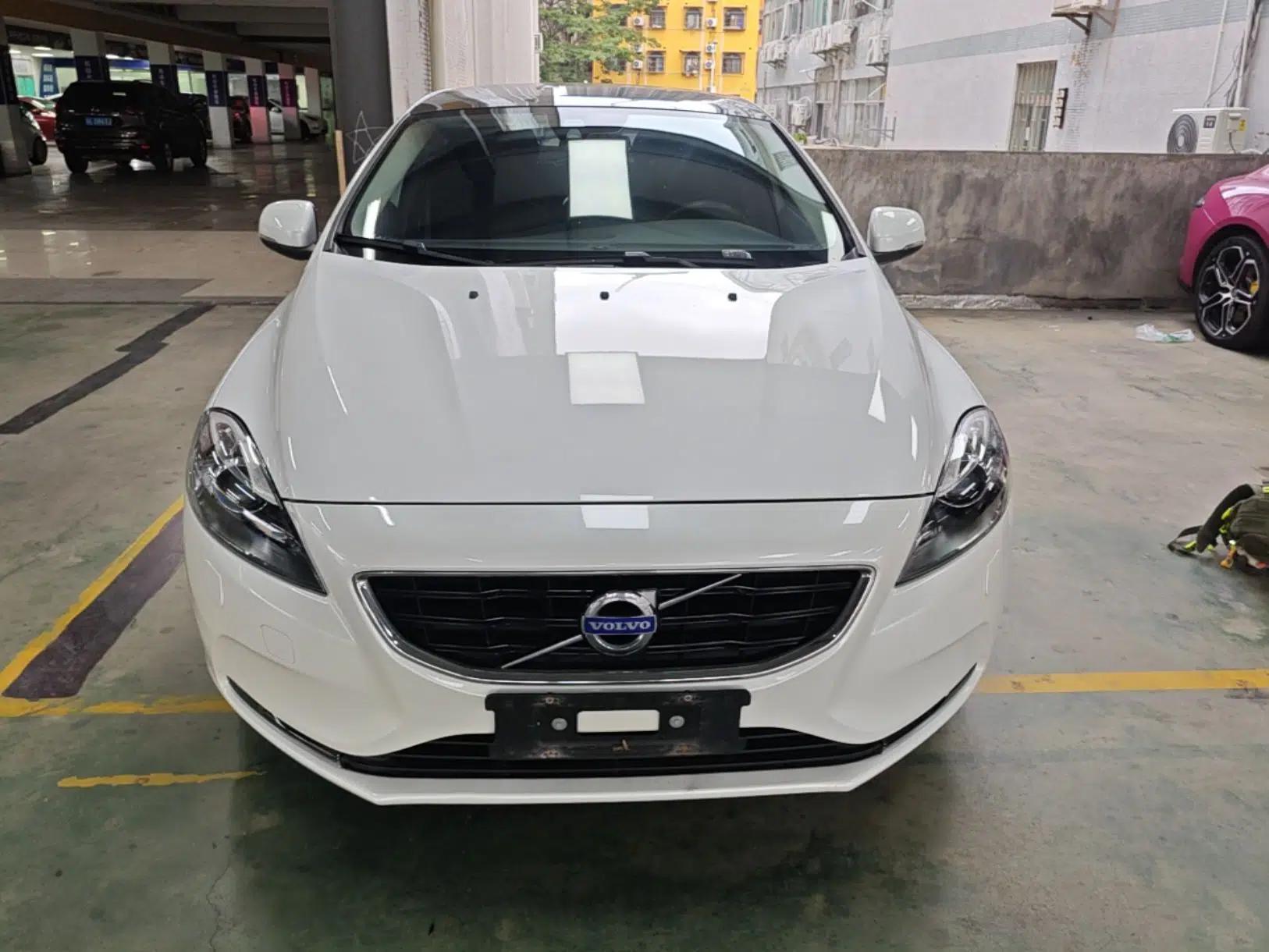 Volvo V40 2016 T3 Zhiyi Edition — миниатюра 2