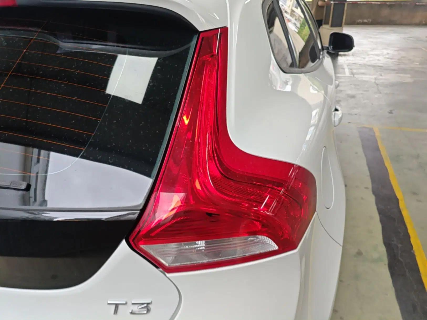 Volvo V40 2016 T3 Zhiyi Edition — миниатюра 7