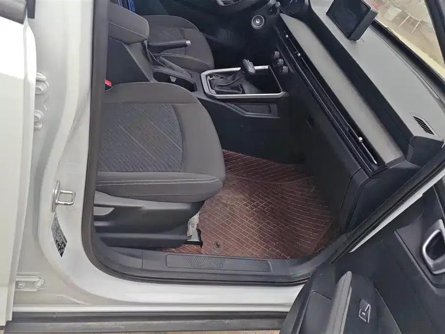 Wuling Xingchi 2023 1.5L CVT Comfort Edition — миниатюра 8
