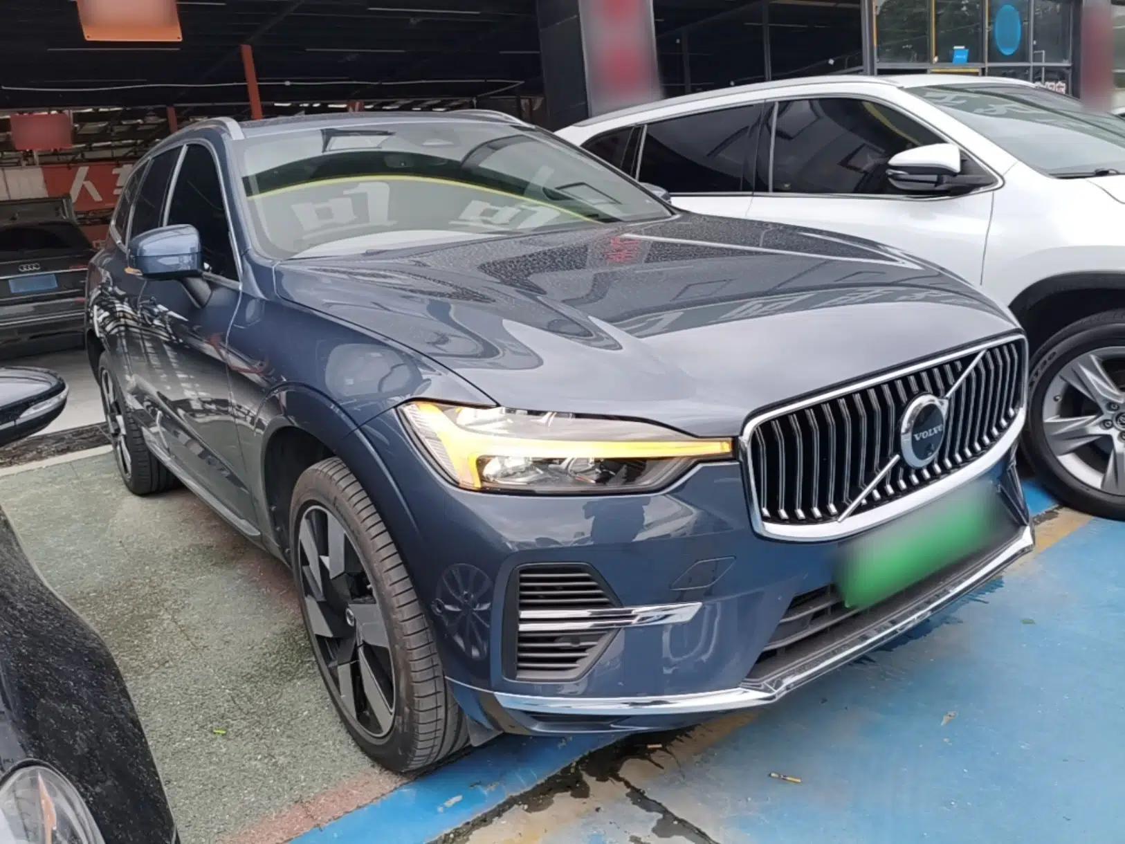 Volvo XC60 New Energy 2024 T8 Plug-in Hybrid Long-Range All-Wheel Drive Smart Luxury Edition — миниатюра 3