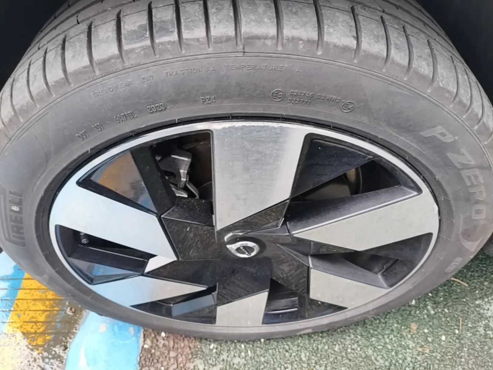 Volvo XC60 New Energy 2024 T8 Plug-in Hybrid Long-Range All-Wheel Drive Smart Luxury Edition — миниатюра 8