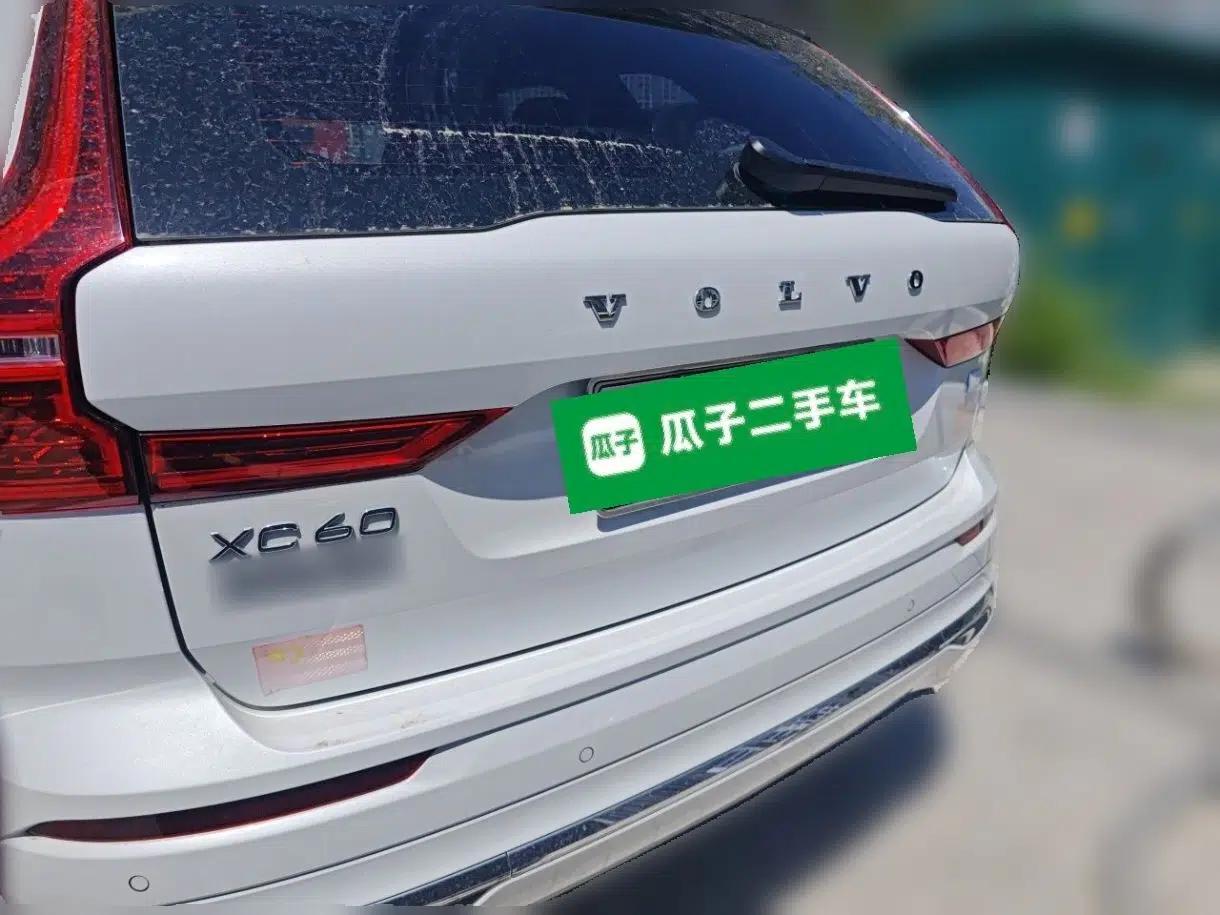 Volvo XC60 New Energy 2024 T8 Plug-in Hybrid Long-Range All-Wheel Drive Smart Luxury Edition — миниатюра 3