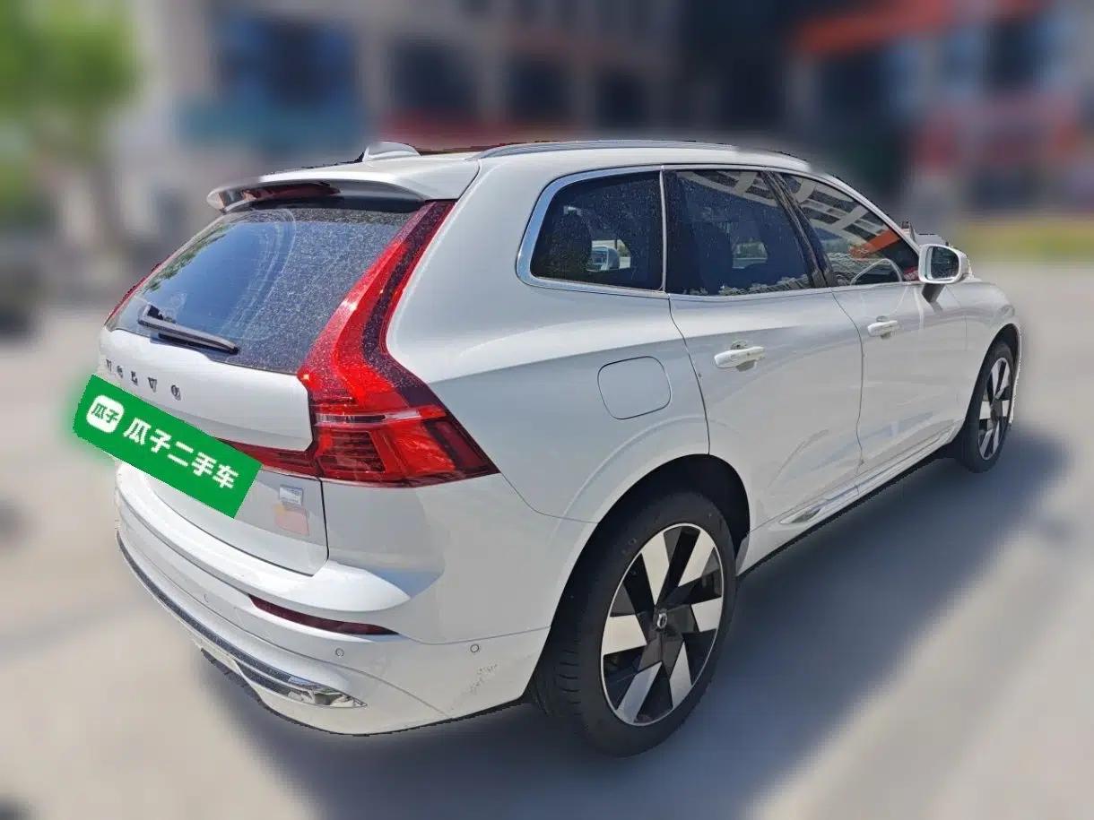 Volvo XC60 New Energy 2024 T8 Plug-in Hybrid Long-Range All-Wheel Drive Smart Luxury Edition — миниатюра 4
