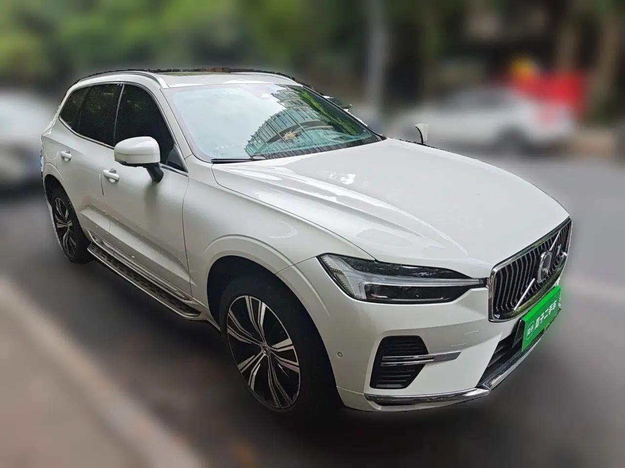 Volvo XC60 New Energy 2023 T8 Plug-in Hybrid Long-Range All-Wheel Drive Smart Luxury Edition — миниатюра 3