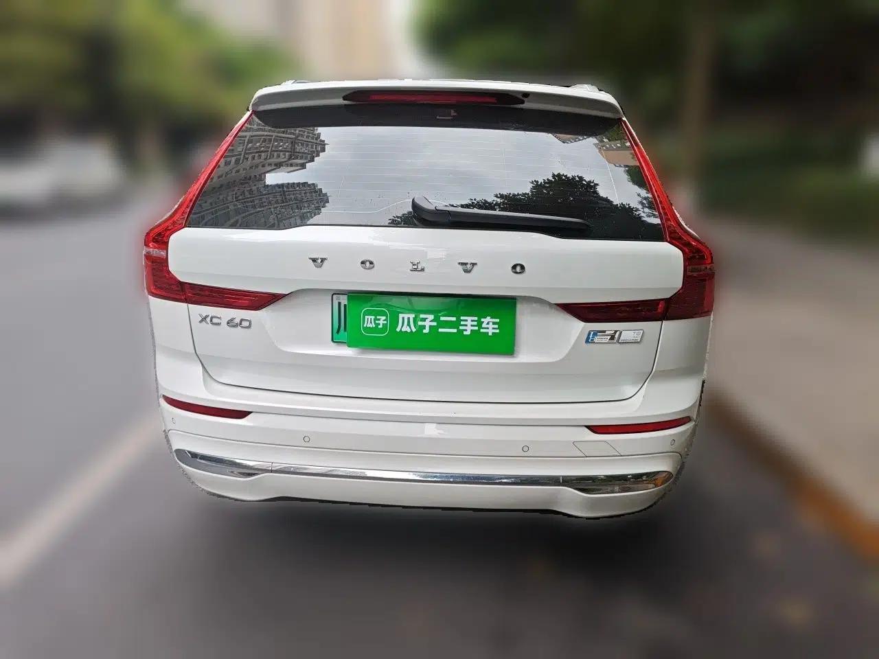 Volvo XC60 New Energy 2023 T8 Plug-in Hybrid Long-Range All-Wheel Drive Smart Luxury Edition — миниатюра 5