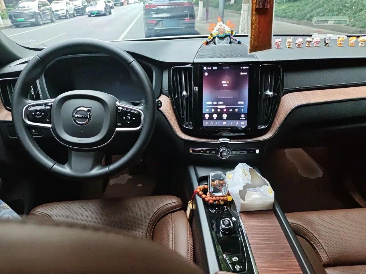 Volvo XC60 New Energy 2023 T8 Plug-in Hybrid Long-Range All-Wheel Drive Smart Luxury Edition — миниатюра 10