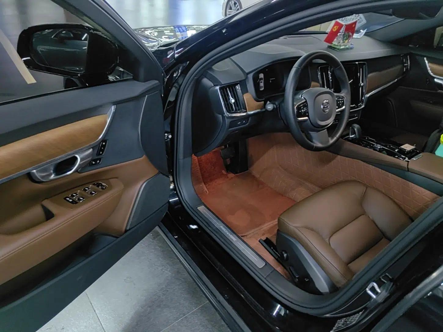 Volvo S90 New Energy 2023 T8 Plug-in Hybrid All-Wheel Drive Long-Range Zhiyi Luxury Edition — миниатюра 18