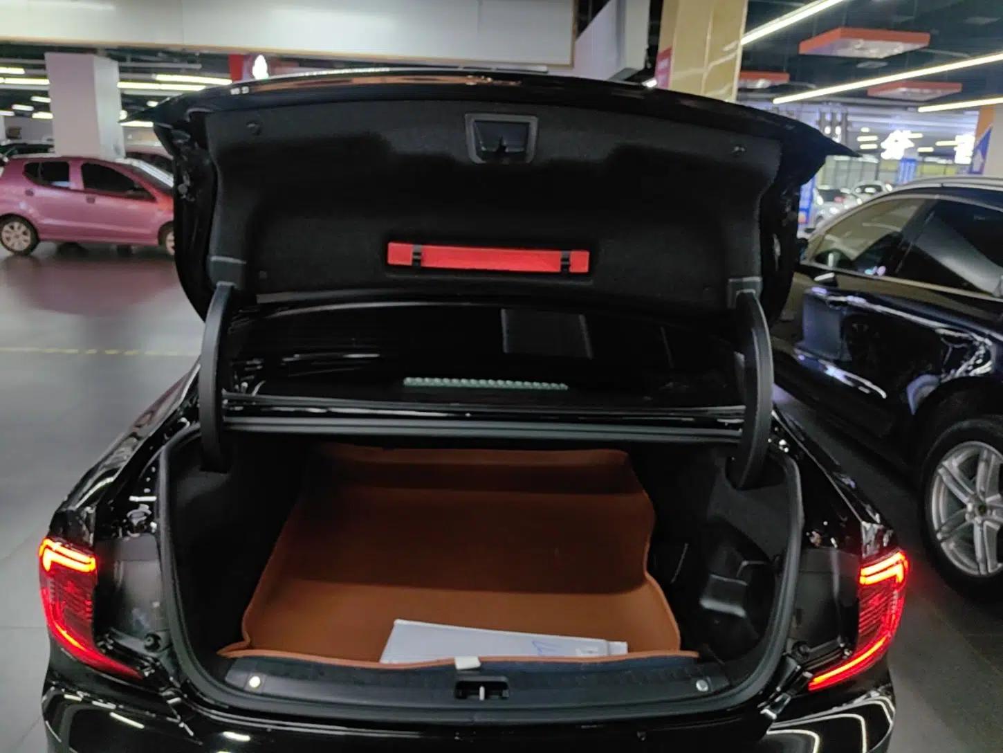 Volvo S90 New Energy 2023 T8 Plug-in Hybrid All-Wheel Drive Long-Range Zhiyi Luxury Edition — миниатюра 21