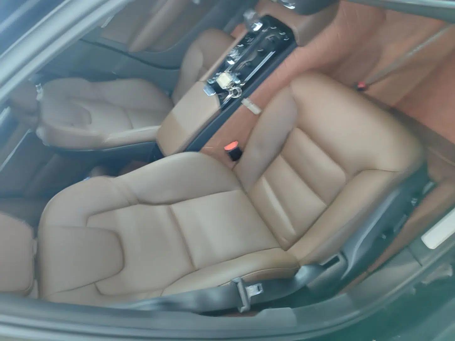 Volvo S90 New Energy 2023 T8 Plug-in Hybrid All-Wheel Drive Long-Range Zhiyi Luxury Edition — миниатюра 23