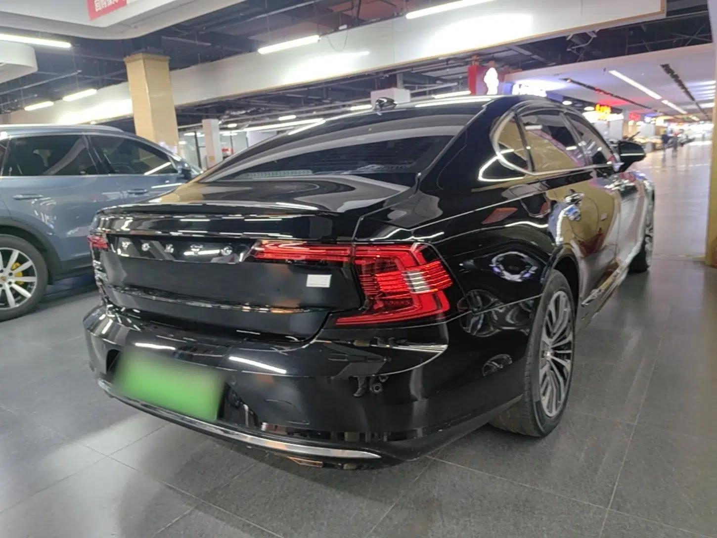 Volvo S90 New Energy 2023 T8 Plug-in Hybrid All-Wheel Drive Long-Range Zhiyi Luxury Edition — миниатюра 4