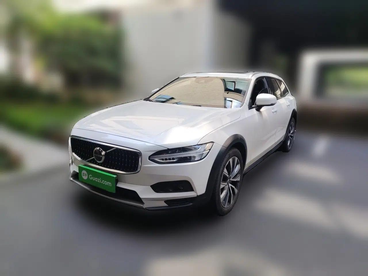 Volvo V90 2021 Cross Country B5 AWD Smart Range Edition — миниатюра 1
