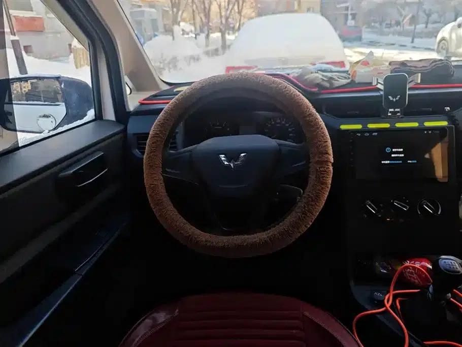 Wuling Hongguang PLUS 2019 1.5T Manual Standard 5-Seater — миниатюра 15