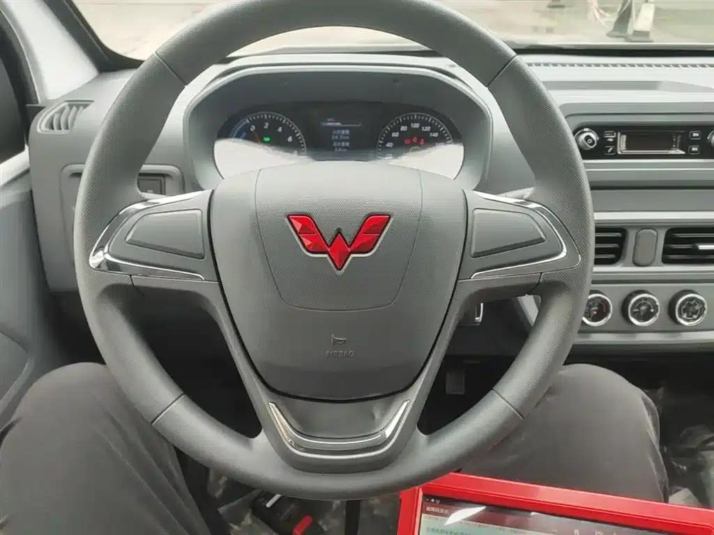 Wuling Yangguang 2025 400km/h Bus Comfort Edition — миниатюра 11