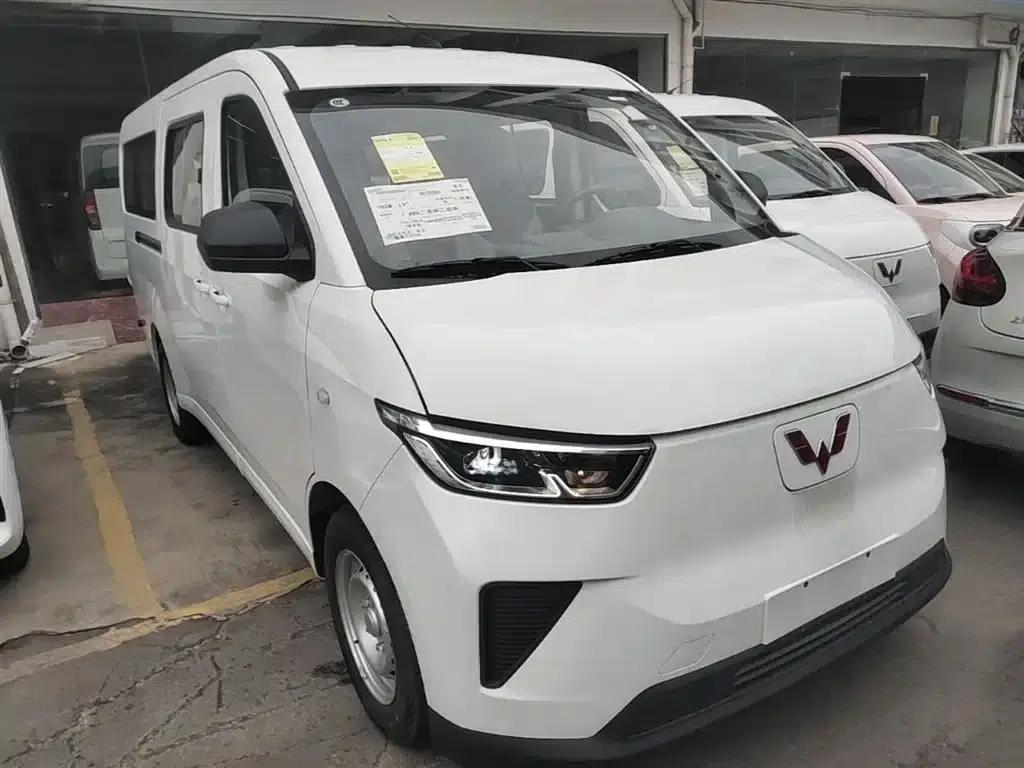 Wuling Yangguang 2025 400km/h Bus Comfort Edition — миниатюра 4