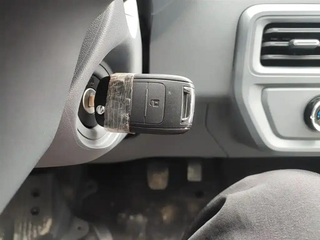 Wuling Yangguang 2025 400km/h Bus Comfort Edition — миниатюра 9