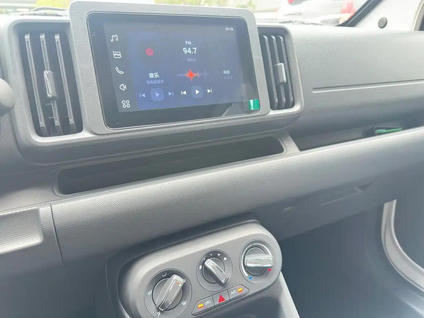 Wuling Rongguang EV 2026 Model 310km Standard Bus — миниатюра 11