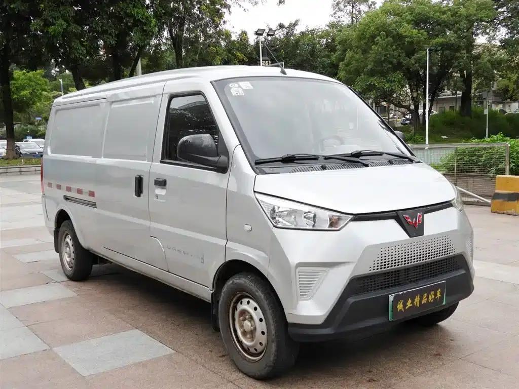 Wuling EV50 2021 model van logistics vehicle, powered by Bochuang Ningde 41.86kWh Liuji electric control system. — миниатюра 2