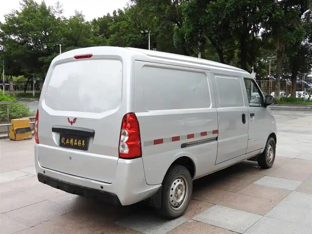 Wuling EV50 2021 model van logistics vehicle, powered by Bochuang Ningde 41.86kWh Liuji electric control system. — миниатюра 3