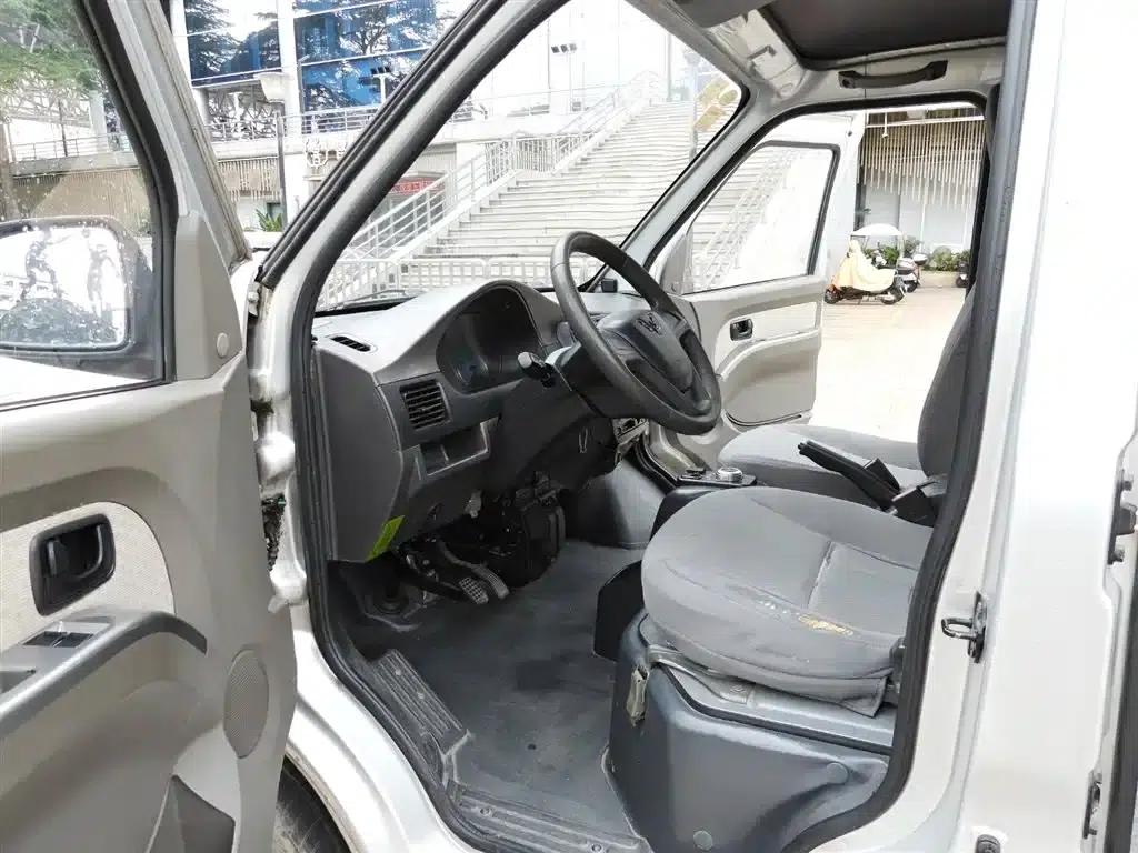Wuling EV50 2021 model van logistics vehicle, powered by Bochuang Ningde 41.86kWh Liuji electric control system. — миниатюра 6