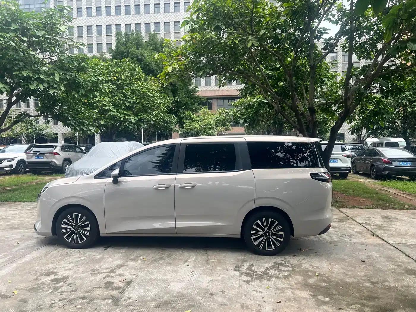 Starlight 730 2025 1.5T CVT Elite — миниатюра 5