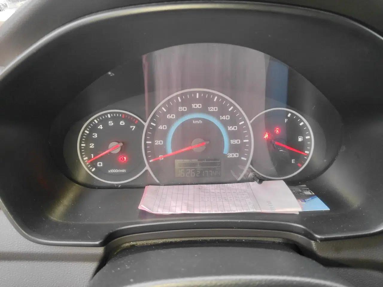 Wuling Hongguang V 2021 1.5L Enjoyment Edition LAR — миниатюра 12
