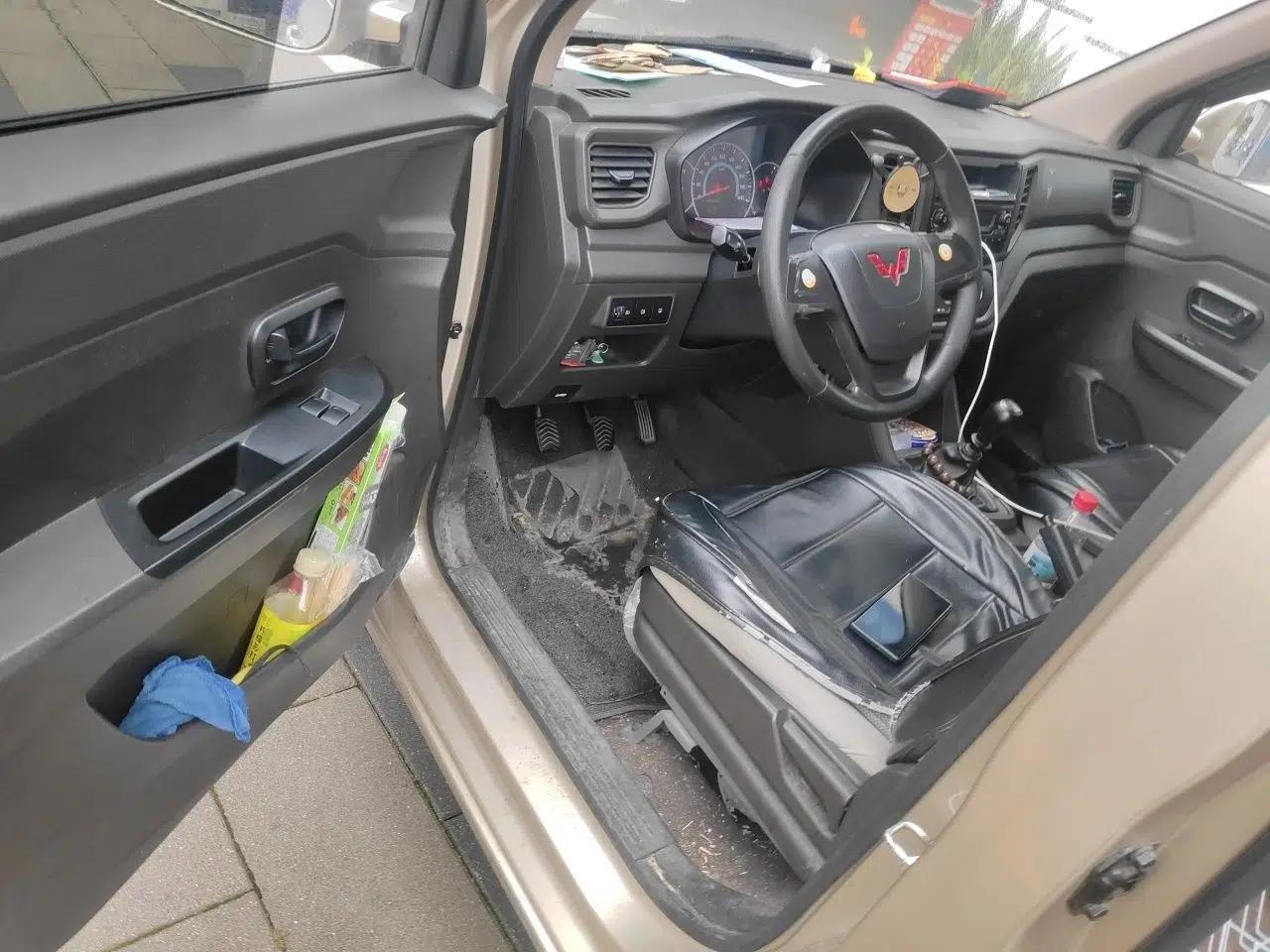 Wuling Hongguang V 2021 1.5L Enjoyment Edition LAR — миниатюра 17