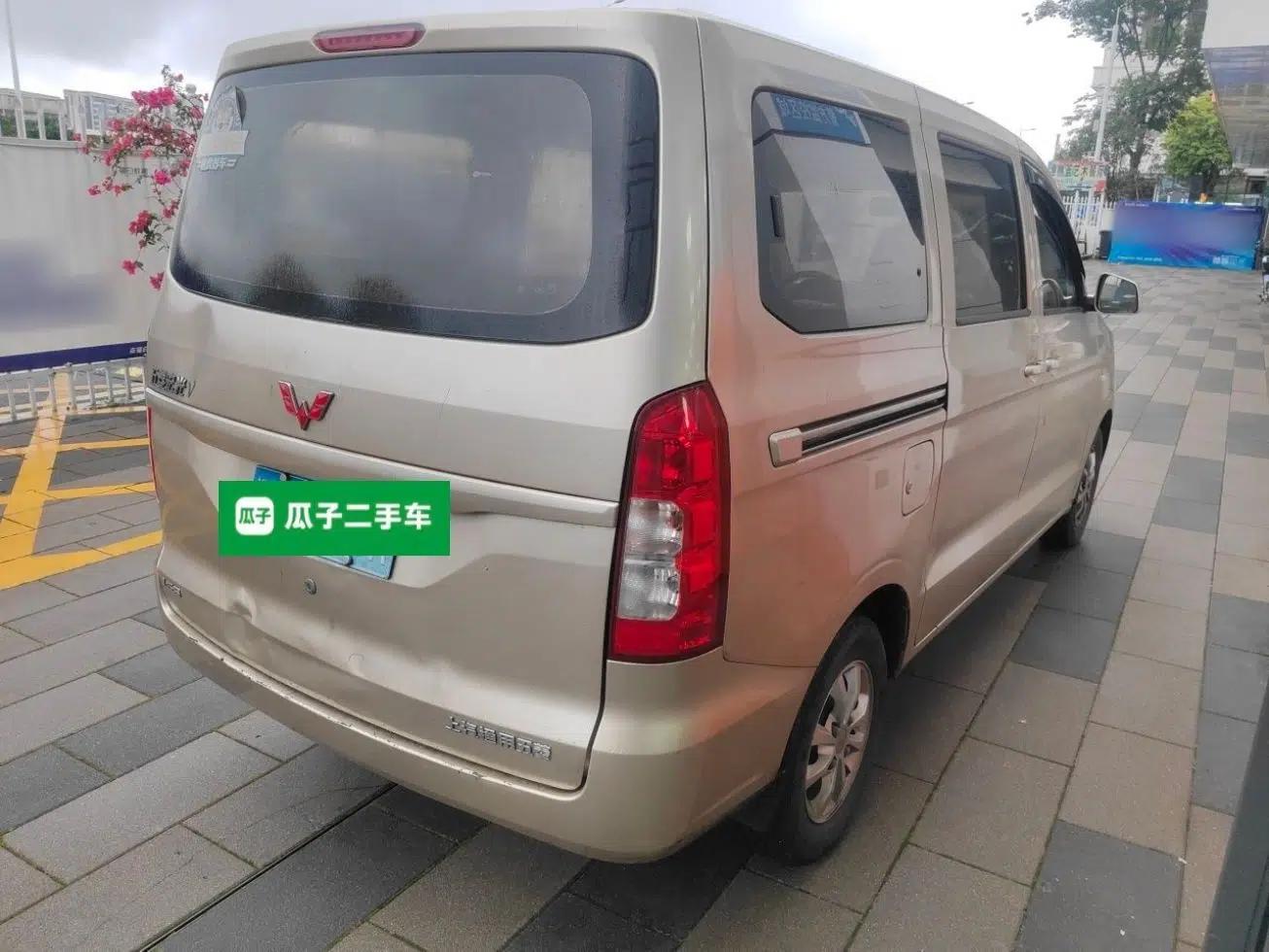 Wuling Hongguang V 2021 1.5L Enjoyment Edition LAR — миниатюра 6