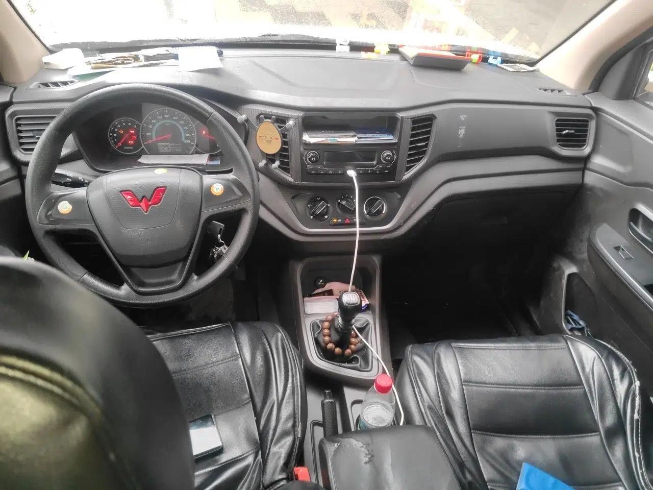Wuling Hongguang V 2021 1.5L Enjoyment Edition LAR — миниатюра 10