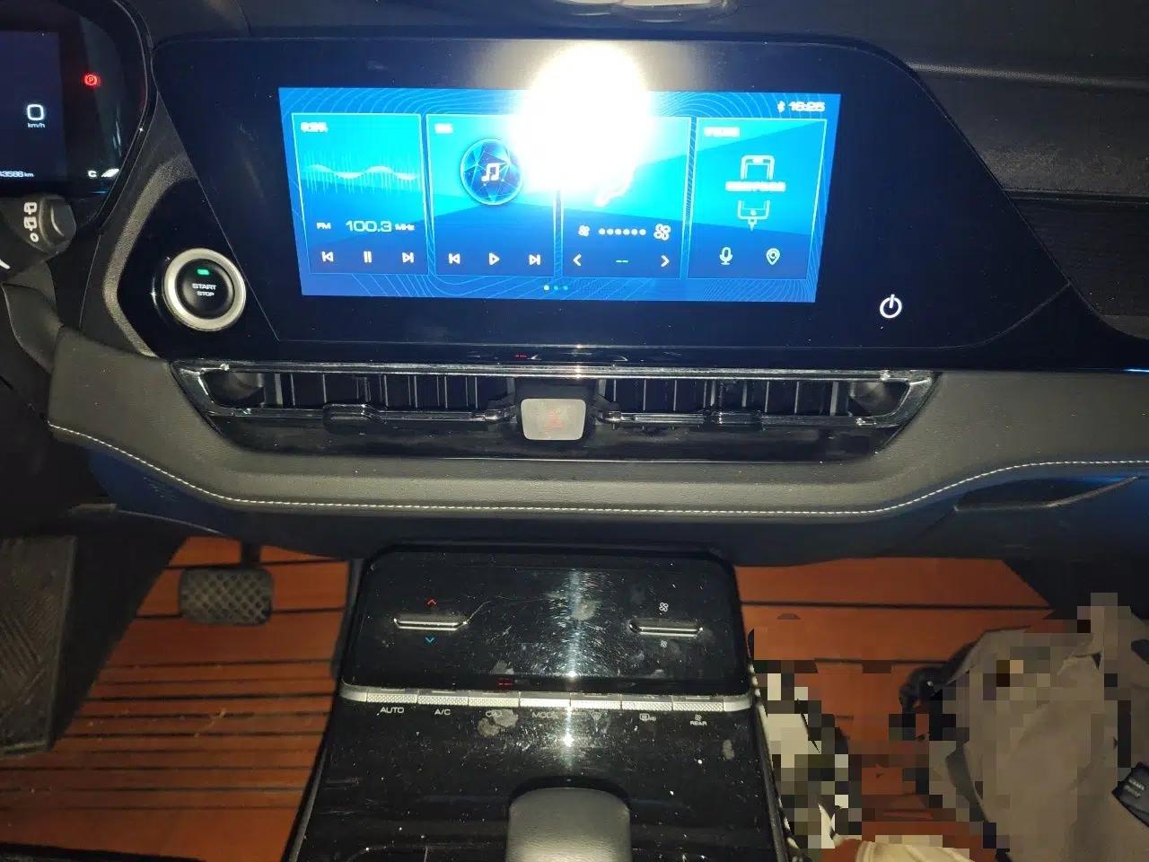 Wuling Victory 2020 1.5T CVT Flagship First-Class Model — миниатюра 14
