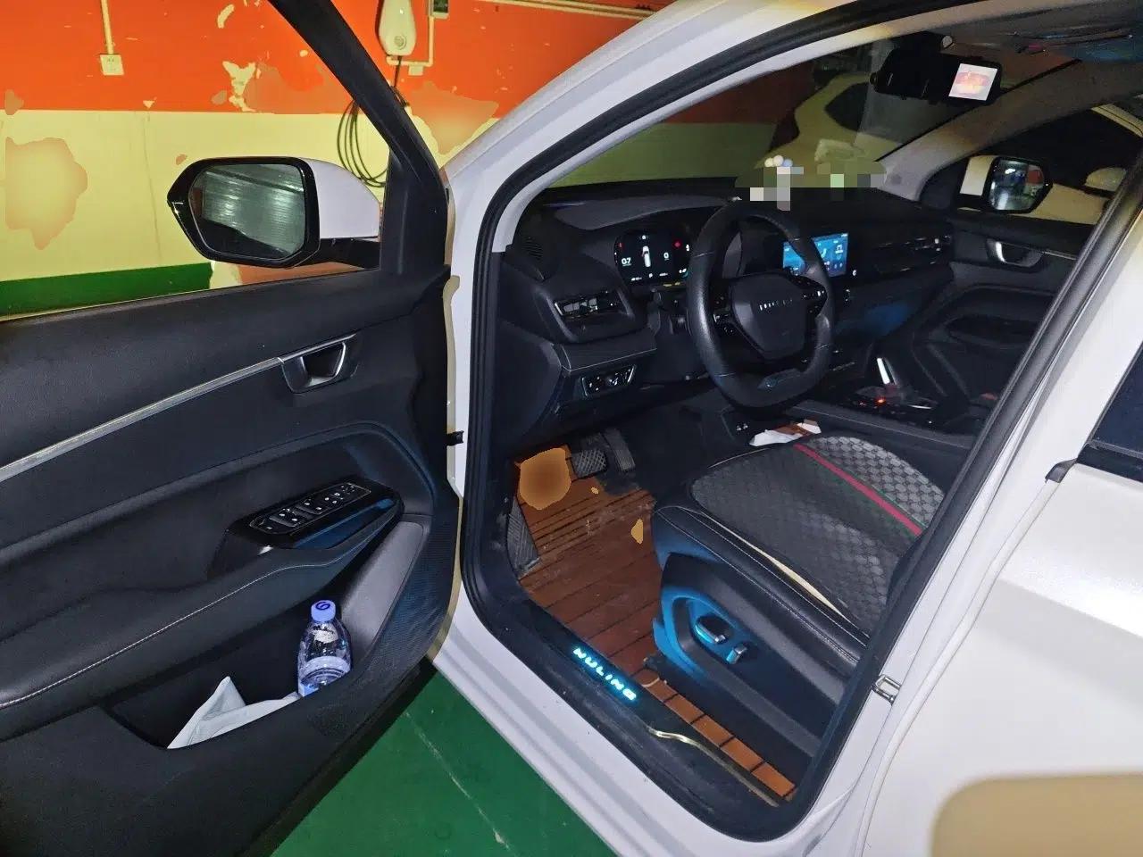 Wuling Victory 2020 1.5T CVT Flagship First-Class Model — миниатюра 17
