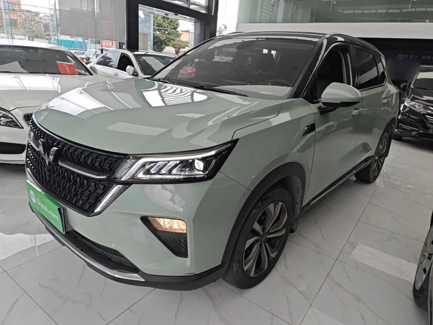 Wuling Asta 2021 1.5T CVT Starlight Edition — миниатюра 1