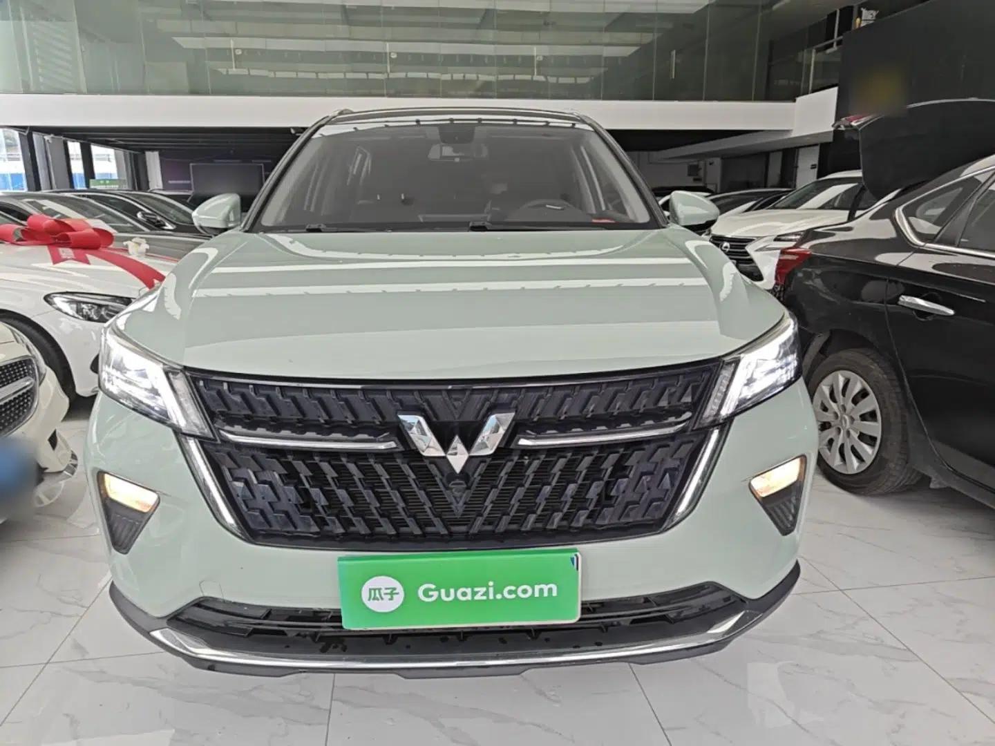 Wuling Asta 2021 1.5T CVT Starlight Edition — миниатюра 2