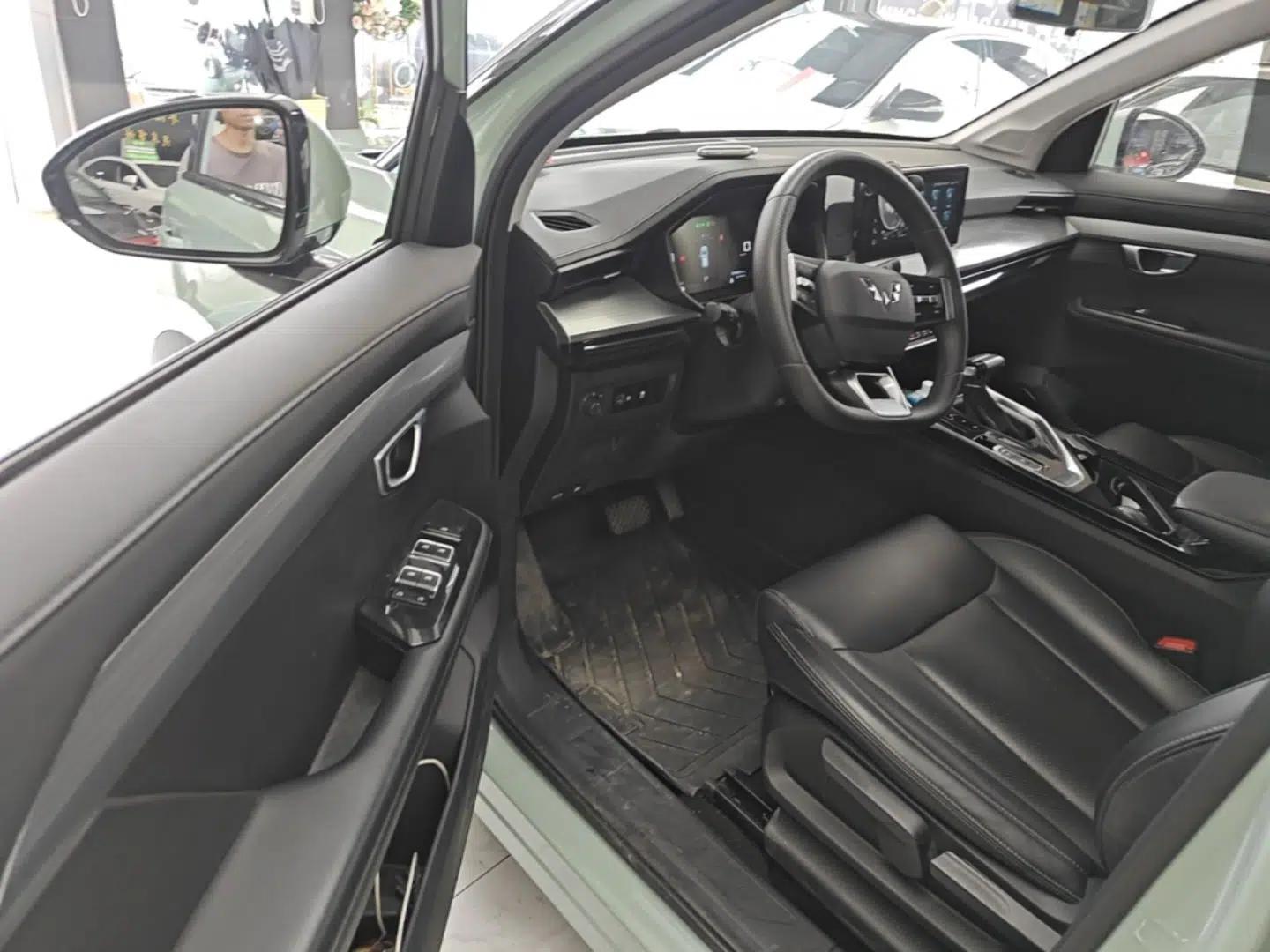 Wuling Asta 2021 1.5T CVT Starlight Edition — миниатюра 19