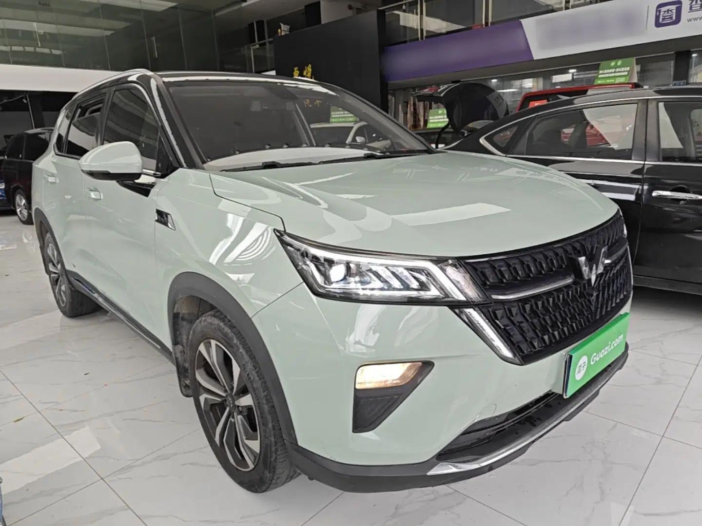 Wuling Asta 2021 1.5T CVT Starlight Edition — миниатюра 3