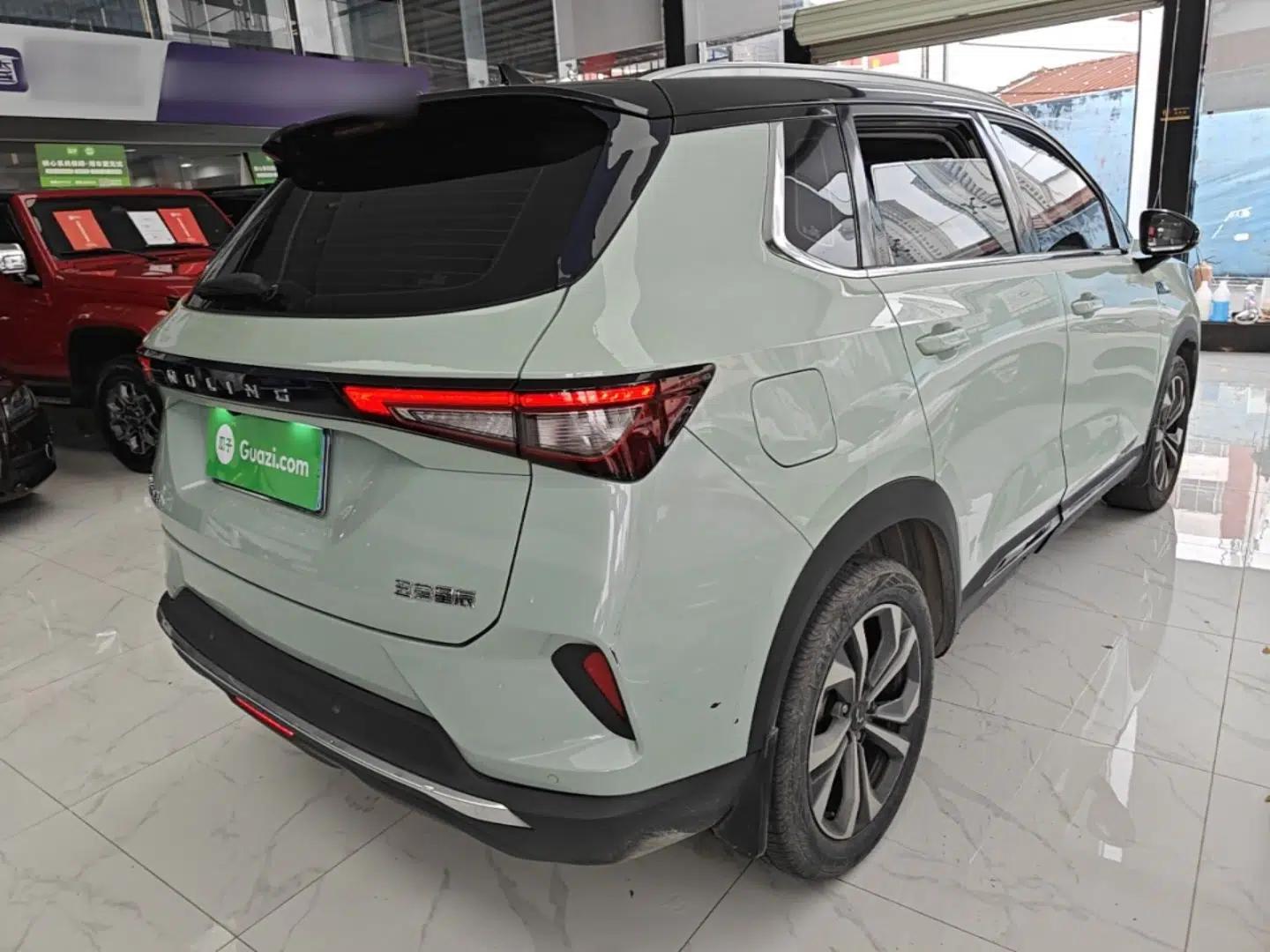 Wuling Asta 2021 1.5T CVT Starlight Edition — миниатюра 6
