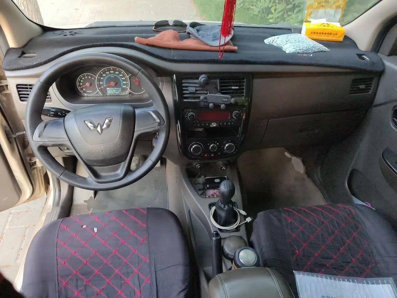 Wuling Rongguang V 2016 1.5L Standard Version — миниатюра 10