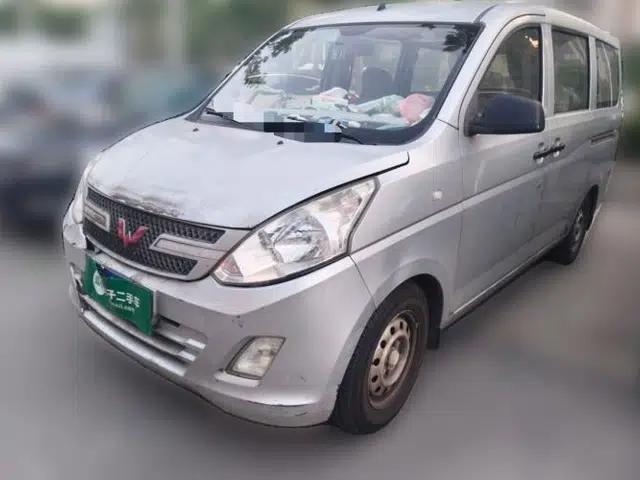 Wuling Rongguang V 2016 1.2L Practical Version