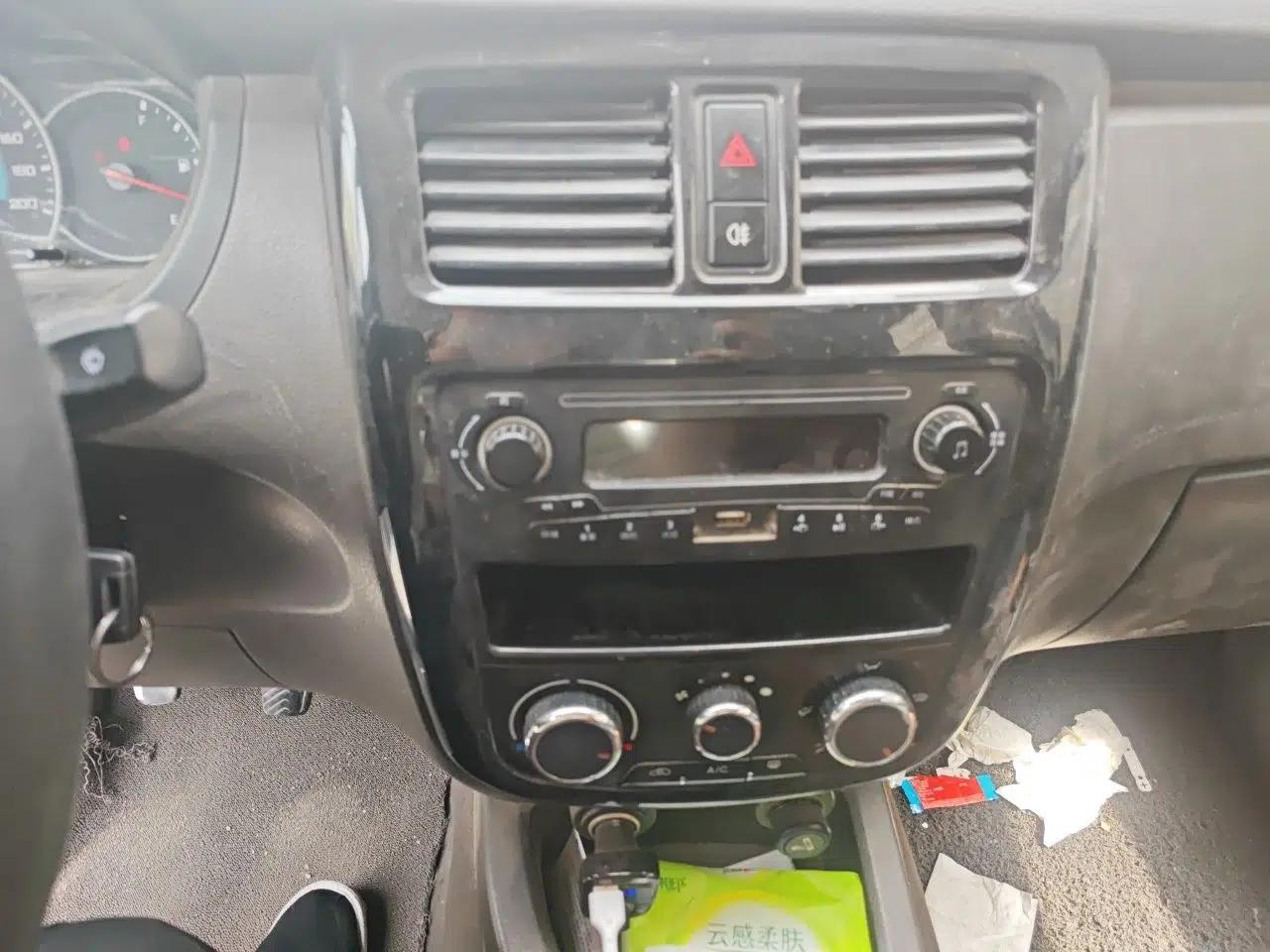 Wuling Rongguang V 2016 1.2L Practical Model Non-Power-Assisted — миниатюра 14