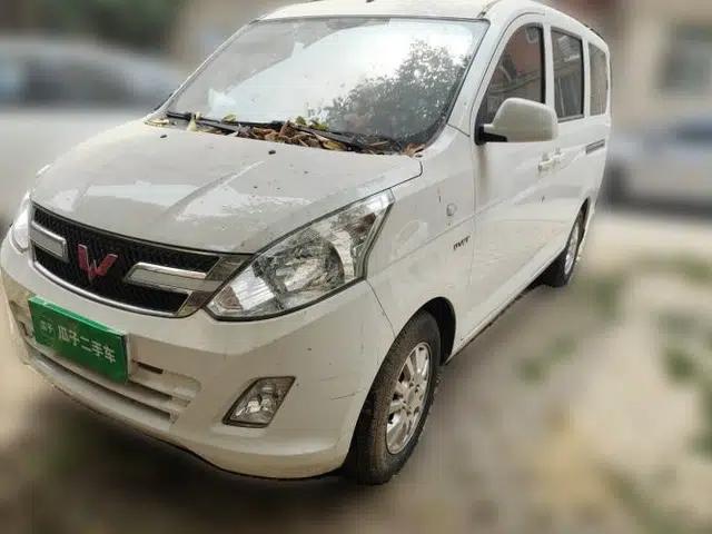 Wuling Rongguang V 2016 1.5L Standard Version