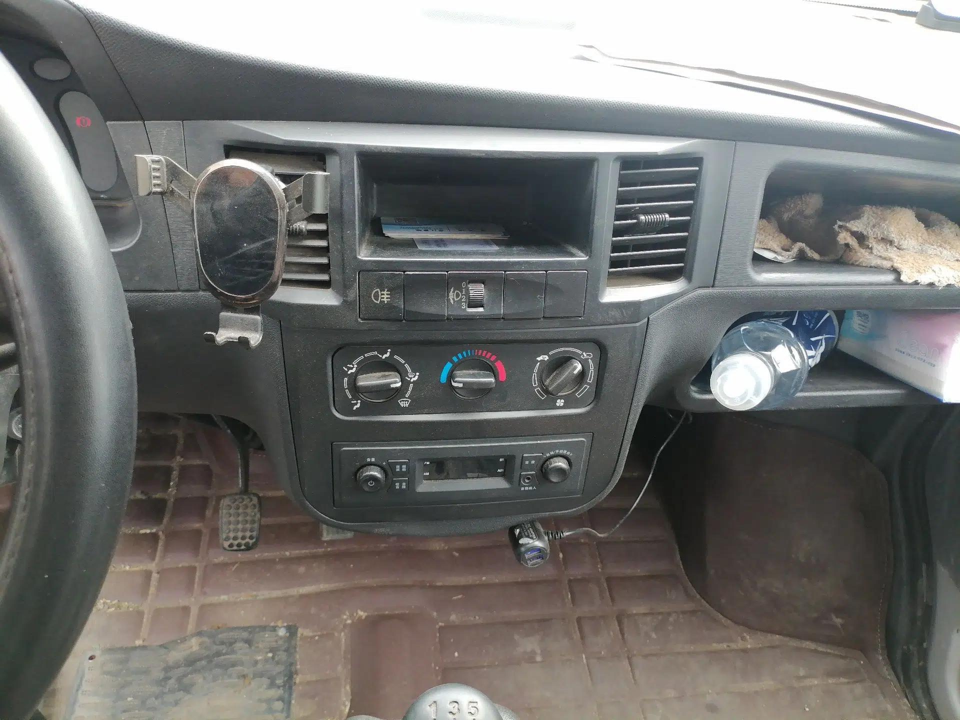 Wuling Zhiguang 2015 1.2L S Practical Model LSI — миниатюра 14