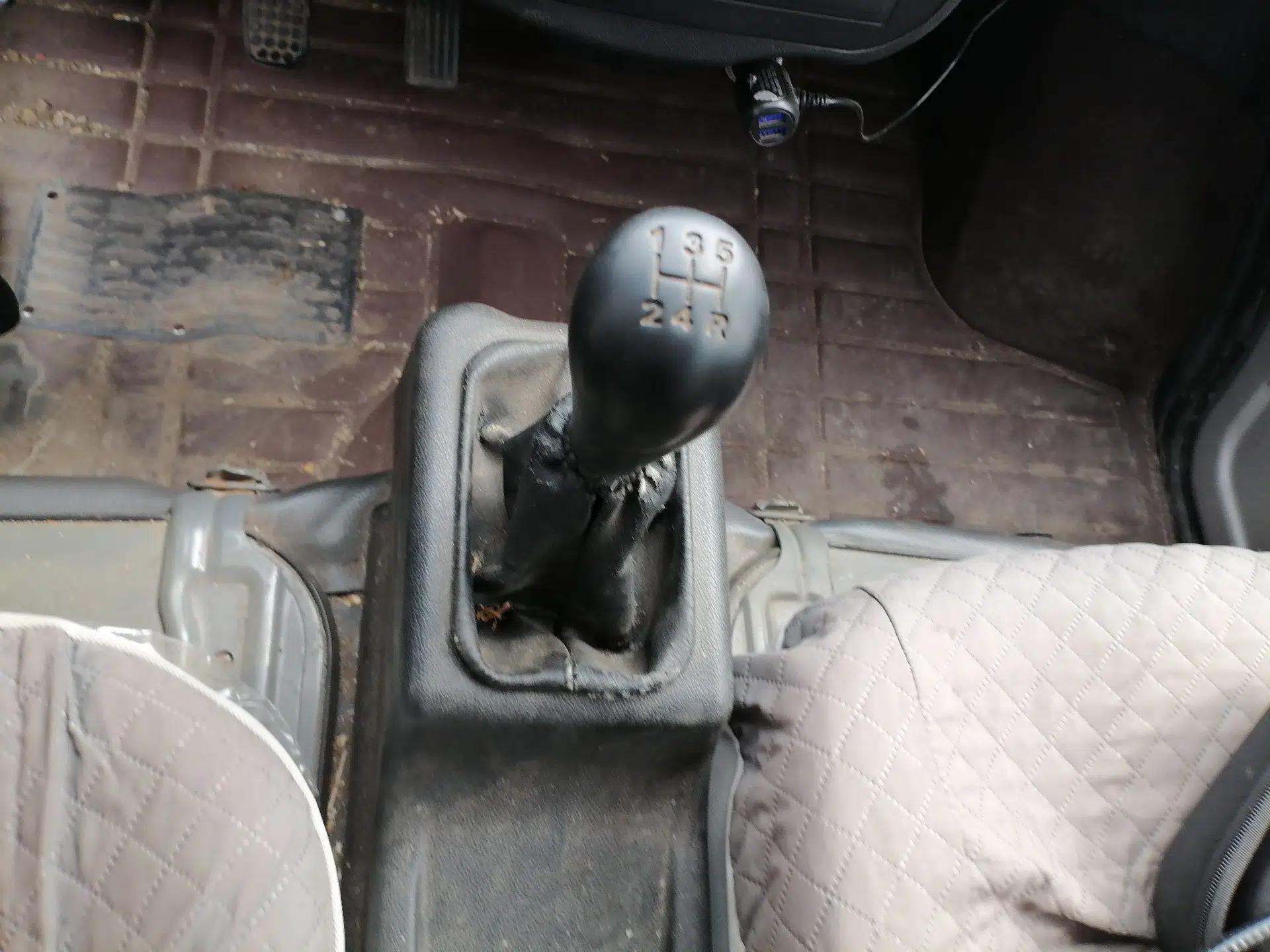 Wuling Zhiguang 2015 1.2L S Practical Model LSI — миниатюра 15
